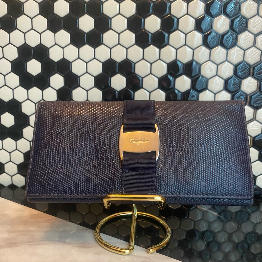 SALVATORE FERRAGAMO Ferragamo Salvatore long wallet ribbon embossed leather